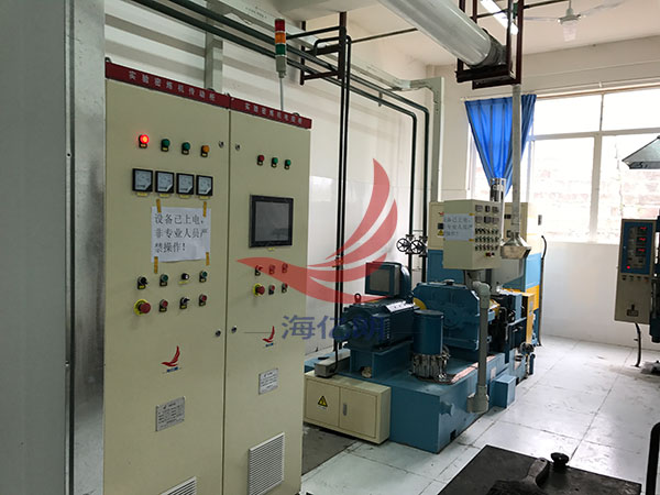 实验密炼机进行混炼按照什么方法管理？